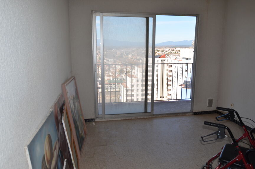 Studio 50m from the beach OPPORTUNITY