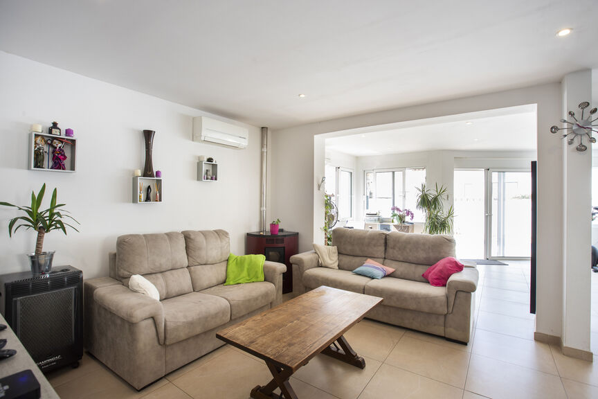 Villa 2 chambres piscine secteur résidentiel  Alberes EMPURIABRAVA