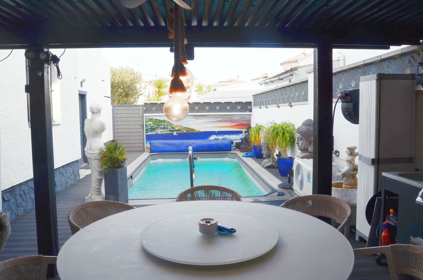 Nice house in San Maurici Empuriabrava