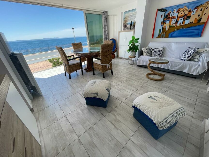 Apartament a primera línia de mar a Canyelles Roses vista mar