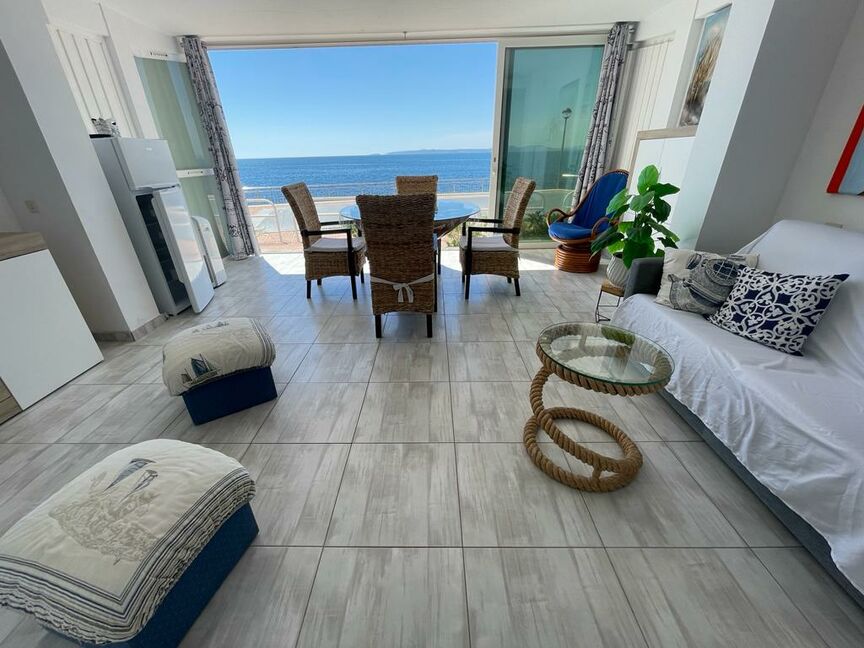 Apartament a primera línia de mar a Canyelles Roses vista mar