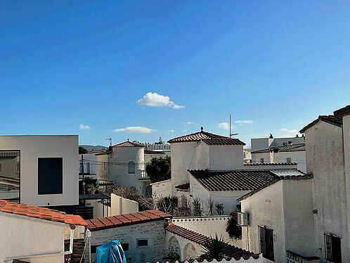 Villa de 3 dormitorios, vista al canal en Empuriabrava