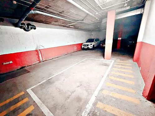 Superb 2-bedroom apartment with parking and pool in Empuriabrava.