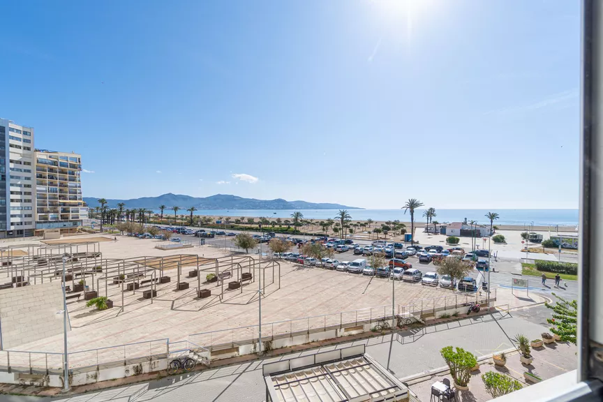 Sea view, 2 bedrooms !!!! OPPORTUNITY