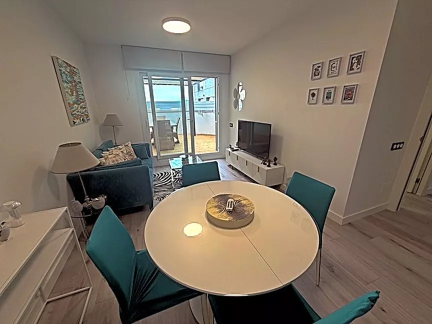 Magnificent 2-bedroom apartment, terrace, rooftop pool