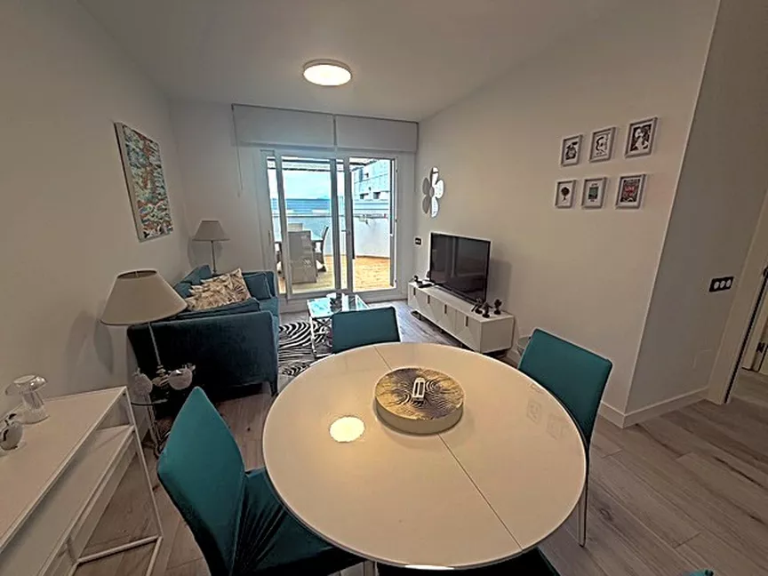 Magnificent 2-bedroom apartment, terrace, rooftop pool