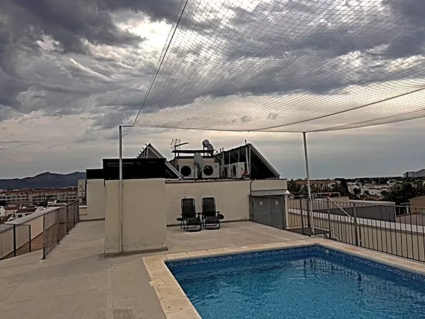 Magnificent 2-bedroom apartment, terrace, rooftop pool