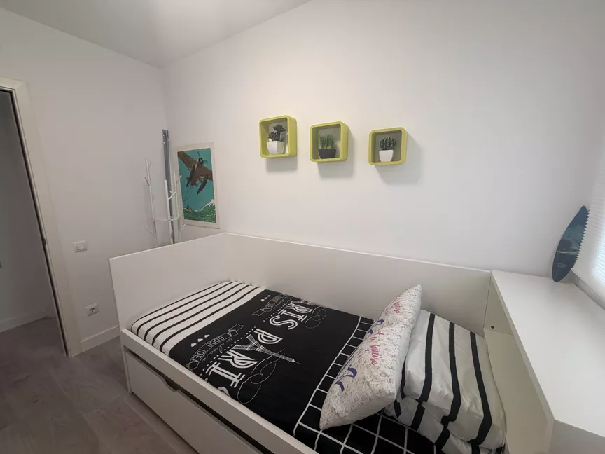 Magnificent 2-bedroom apartment, terrace, rooftop pool