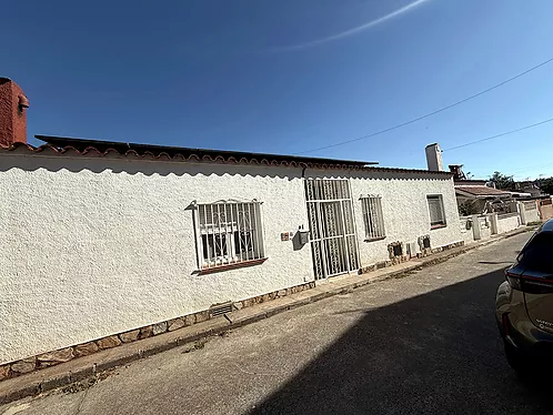 Nice 2-bedroom house in the Trabuc area