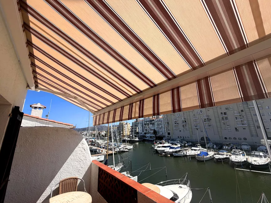 Maison de pêcheur avaec amarre voilier et licence touristique