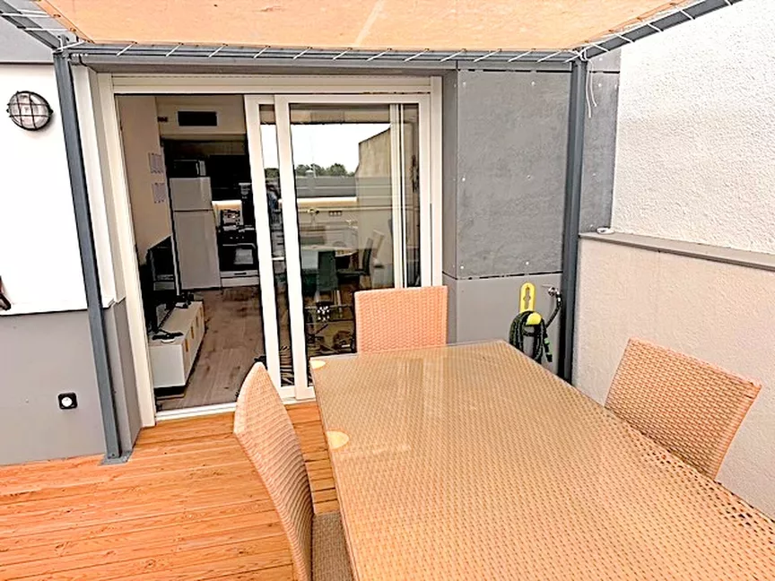 Magnífico apartamento de 2 dormitorios, terraza y piscina en la azotea