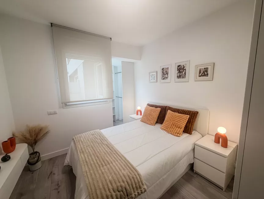 Magnífico apartamento de 2 dormitorios, terraza y piscina en la azotea