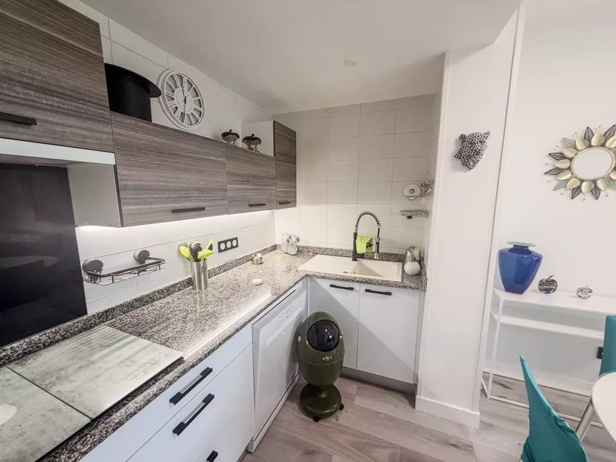 Magnífico apartamento de 2 dormitorios, terraza y piscina en la azotea