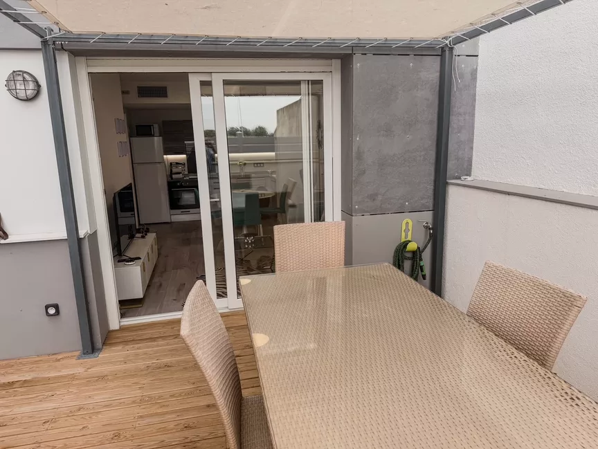 Magnífico apartamento de 2 dormitorios, terraza y piscina en la azotea