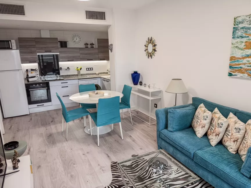 Magnífico apartamento de 2 dormitorios, terraza y piscina en la azotea