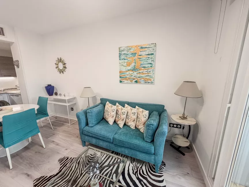 Magnífico apartamento de 2 dormitorios, terraza y piscina en la azotea
