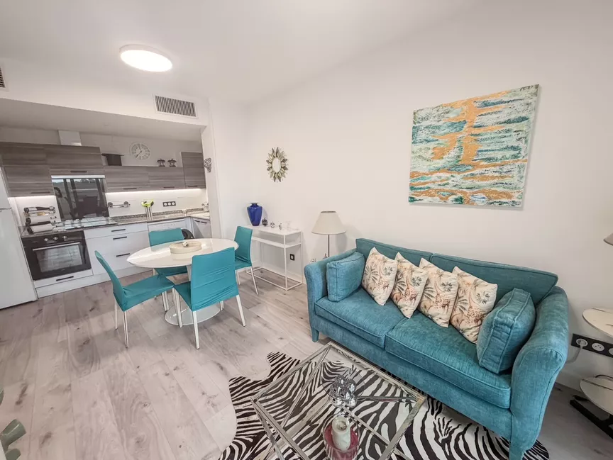 Magnífico apartamento de 2 dormitorios, terraza y piscina en la azotea