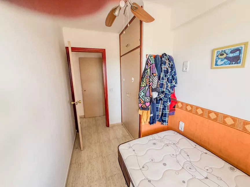 2-bedroom beachfront apartment in Empuriabrava