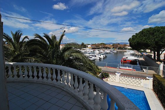 Vil·la 3 Habitacions, vista al canal a Empuriabrava