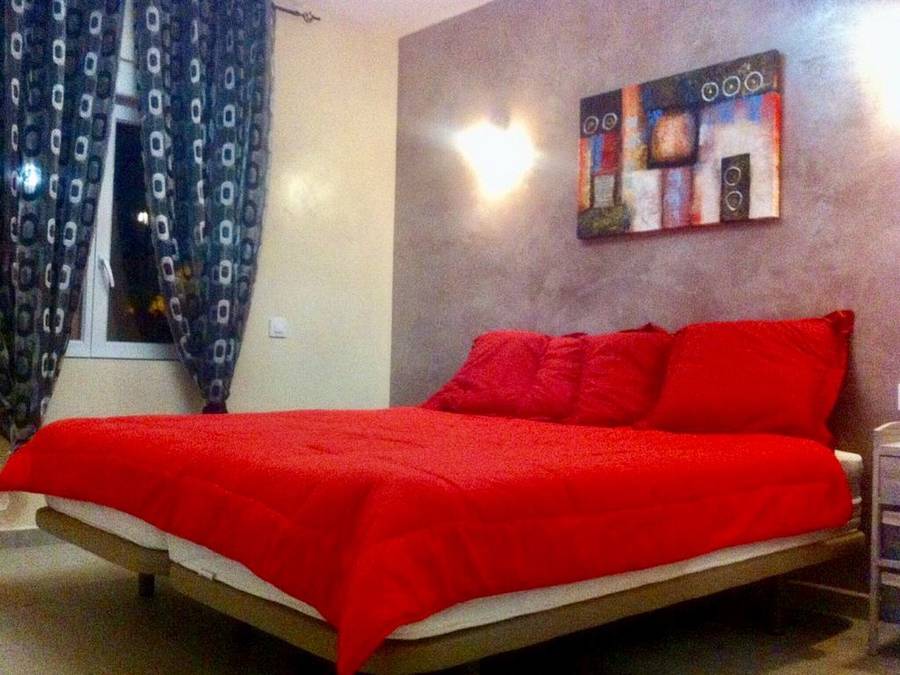 Preciosa villa amb wifi, piscina climatitzada, jacuzzi, bitlles