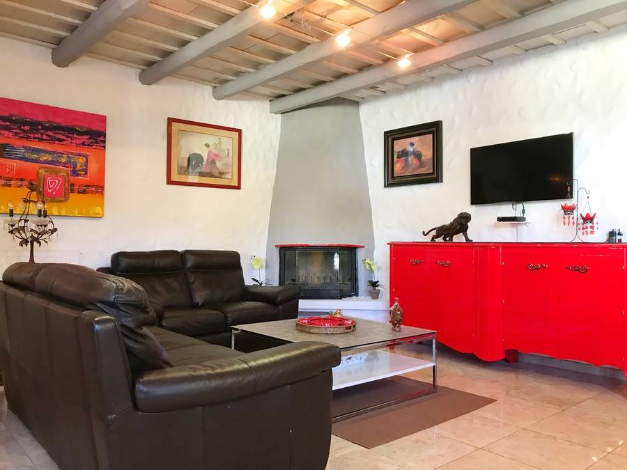Superb single storey villa just steps from the beach of Empuriabrava